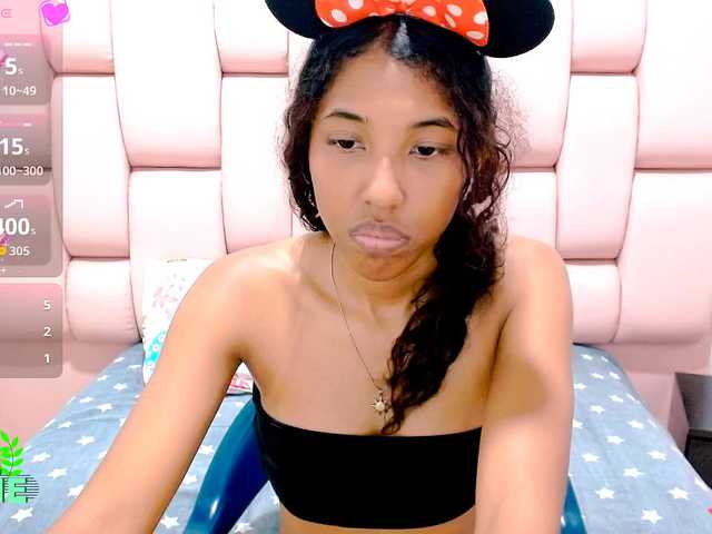 scarletRose1 live cam on BongaCams