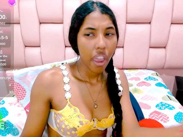scarletRose1 live cam on BongaCams