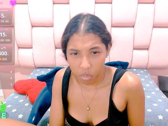 scarletRose1 live cam on BongaCams