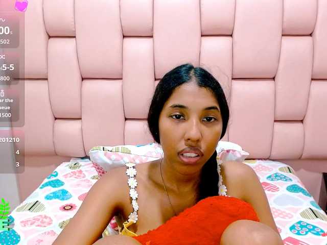 scarletRose1 live webcam show