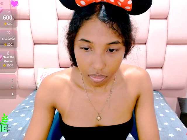 scarletRose1 live cam on BongaCams