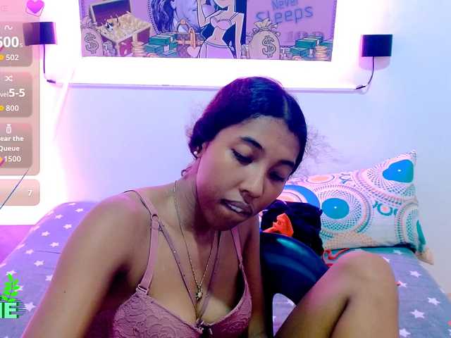scarletRose1 live cam on BongaCams