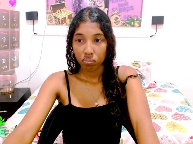 scarletRose1 live cam on BongaCams