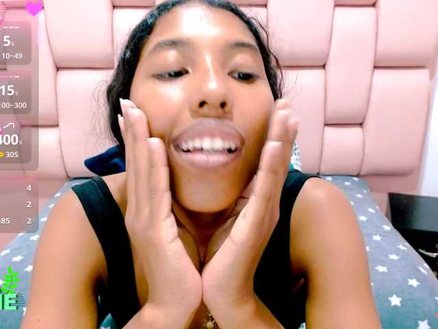 scarletRose1 live cam on BongaCams