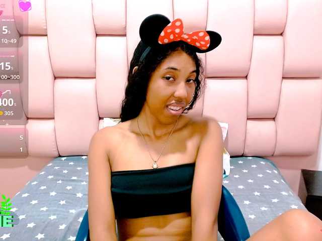 scarletRose1 live cam on BongaCams