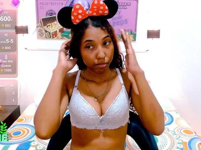 scarletRose1 live cam on BongaCams