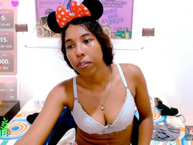 scarletRose1 live cam on BongaCams