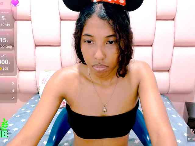 scarletRose1 webcam