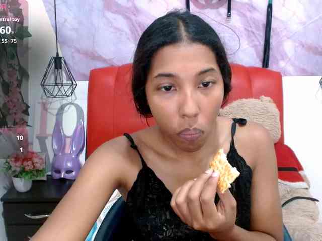 scarletRose1 webcam
