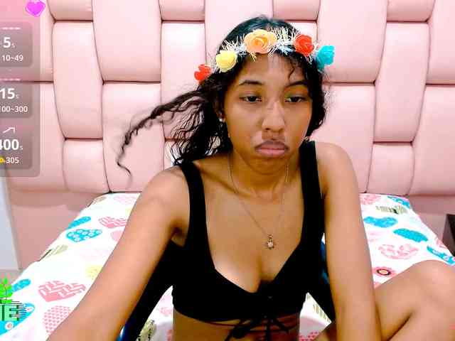 scarletRose1 webcam