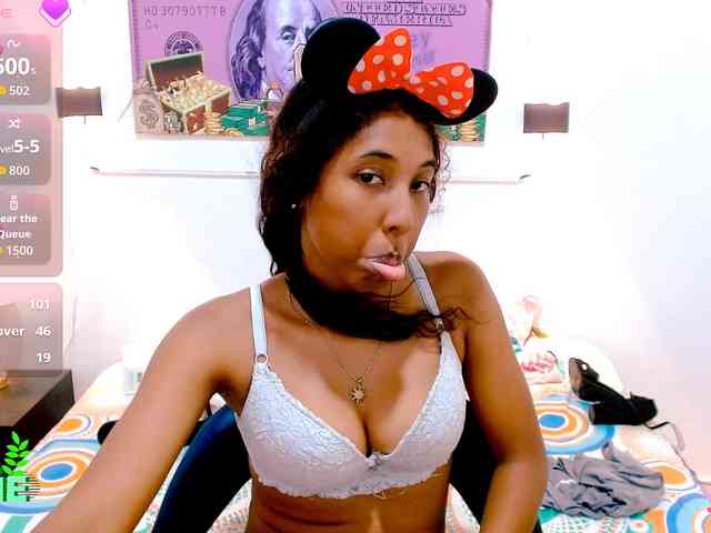 scarletRose1 webcam