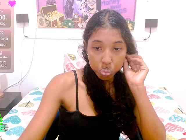 scarletRose1 webcam