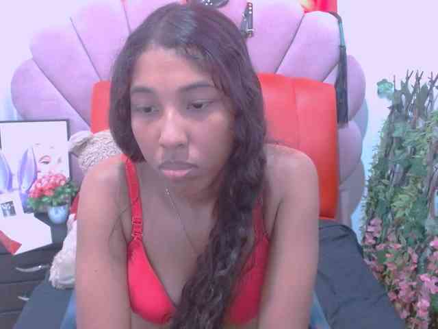 scarletRose1 webcam