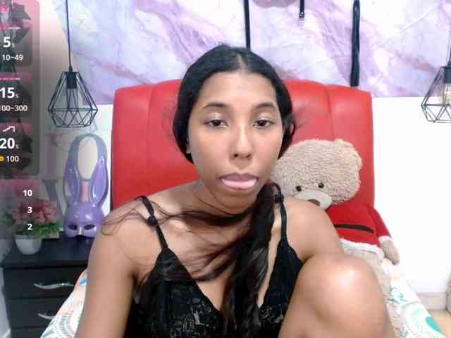 scarletRose1 webcam