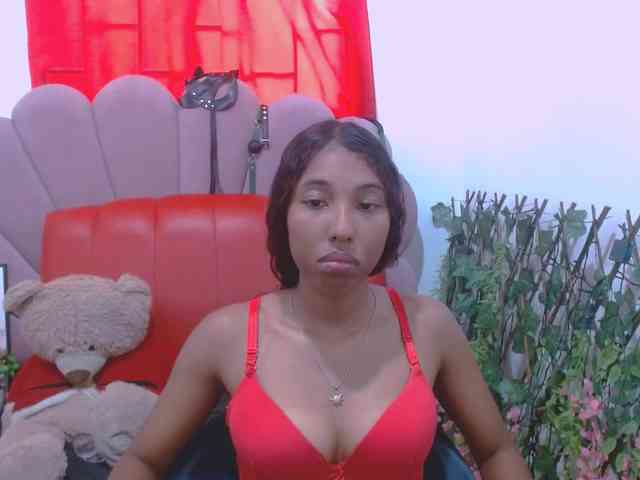scarletRose1 webcam