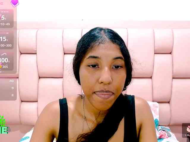 scarletRose1 webcam