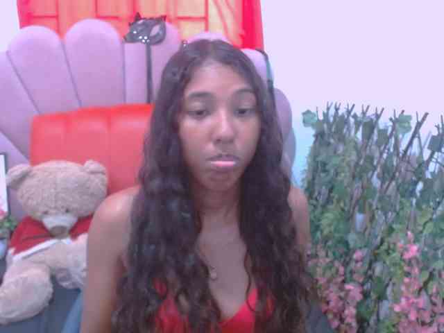 scarletRose1 webcam