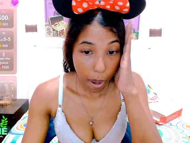 scarletRose1 webcam