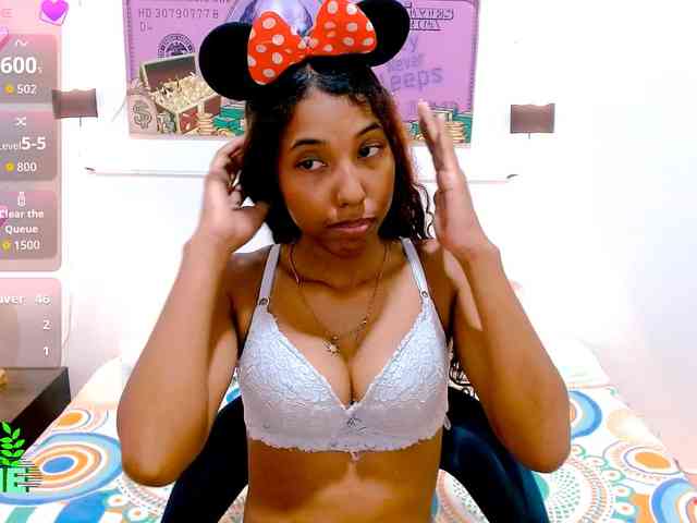 scarletRose1 webcam