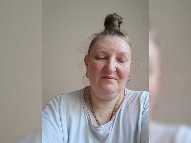 Monroqueen live webcam show