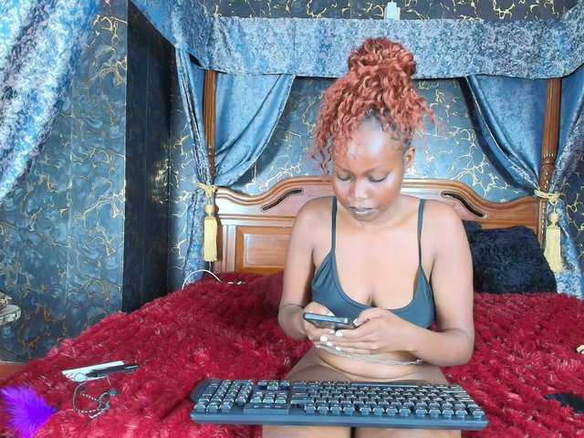 blackwildgoddexx live cam on BongaCams