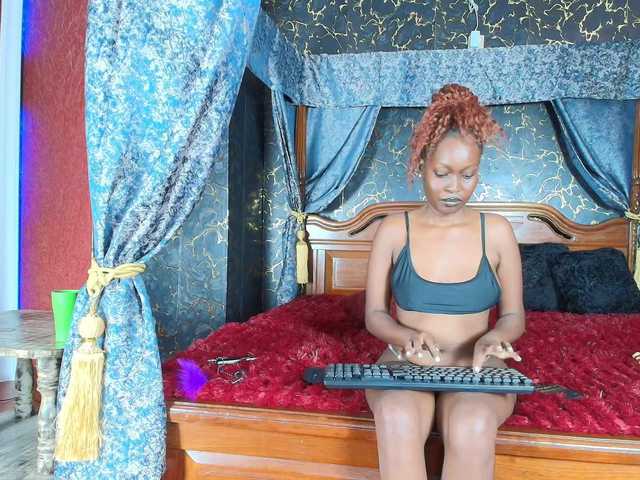 blackwildgoddexx live webcam show