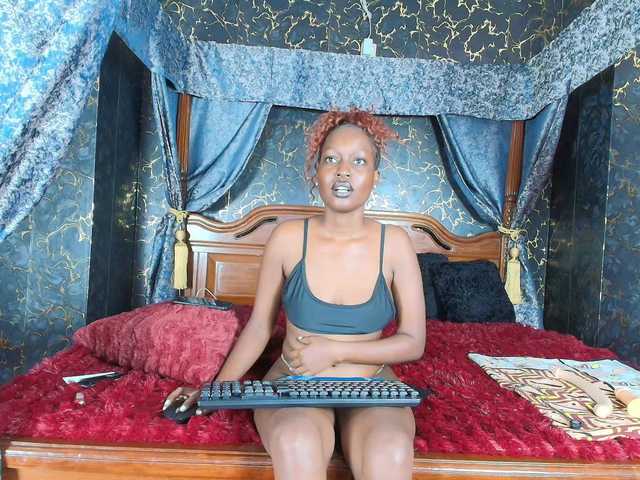 blackwildgoddexx live cam on BongaCams