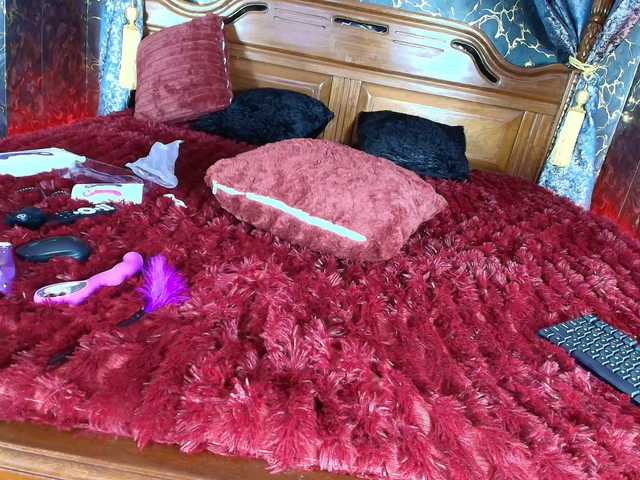 velvetdivaz live cam on BongaCams