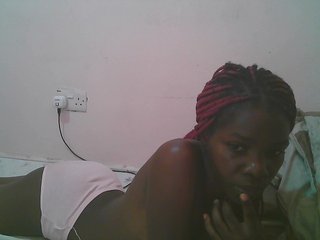 Queen-myrah's Live Webcam