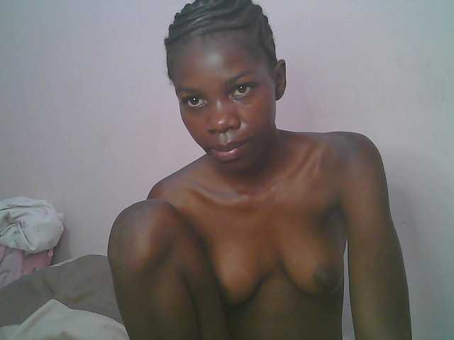 Queen-myrah live webcam show