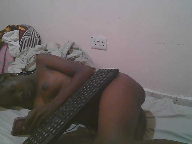 Queen-myrah live webcam show