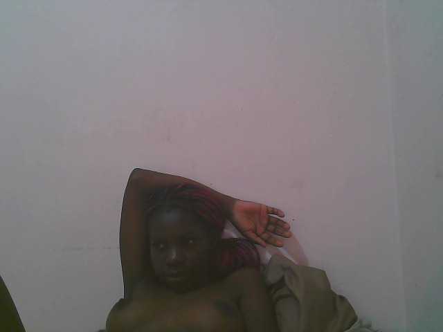 Queen-myrah live cam on BongaCams