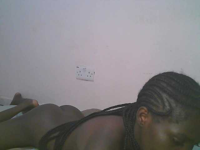 Queen-myrah live cam on BongaCams