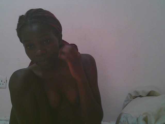 Queen-myrah live cam on BongaCams