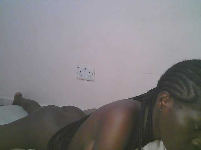 Queen-myrah live cam on BongaCams