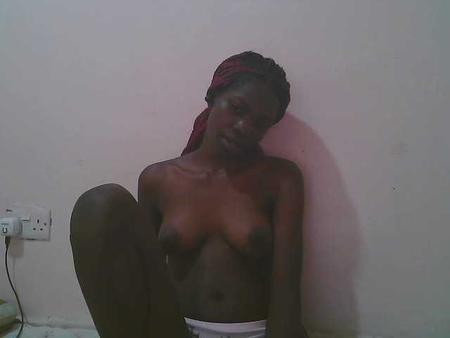 Queen-myrah Live Cam on BongaCams