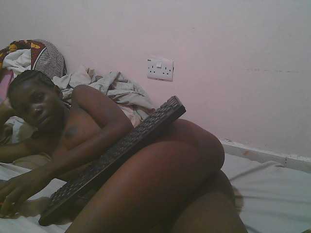 Queen-myrah live webcam show