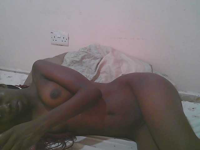 Queen-myrah live cam on BongaCams