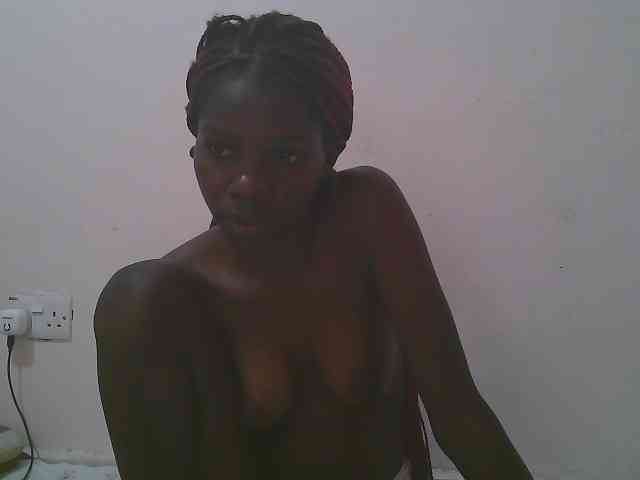 Queen-myrah webcam