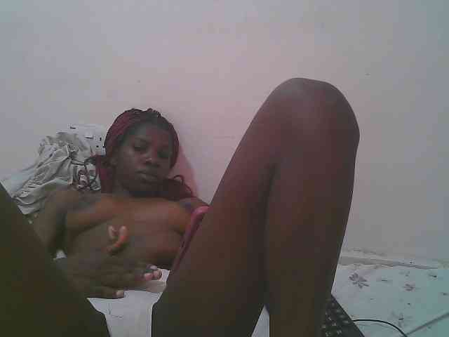 Queen-myrah webcam