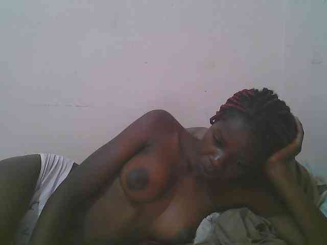 Queen-myrah webcam