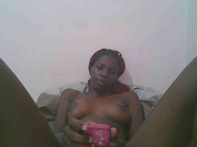 Queen-myrah webcam