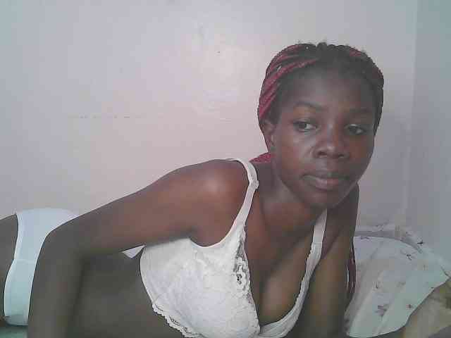 Queen-myrah webcam