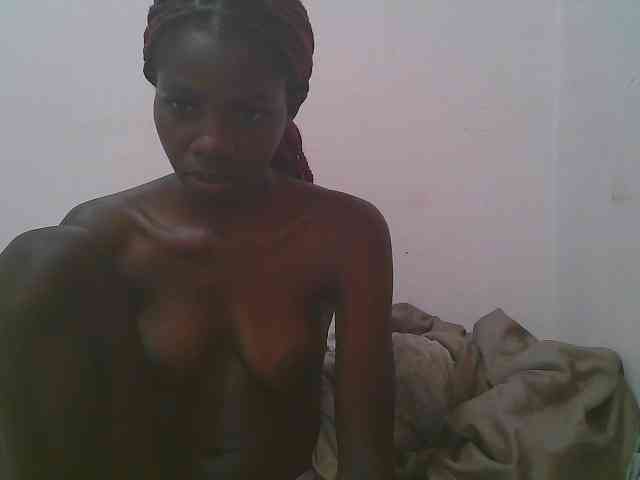 Queen-myrah webcam