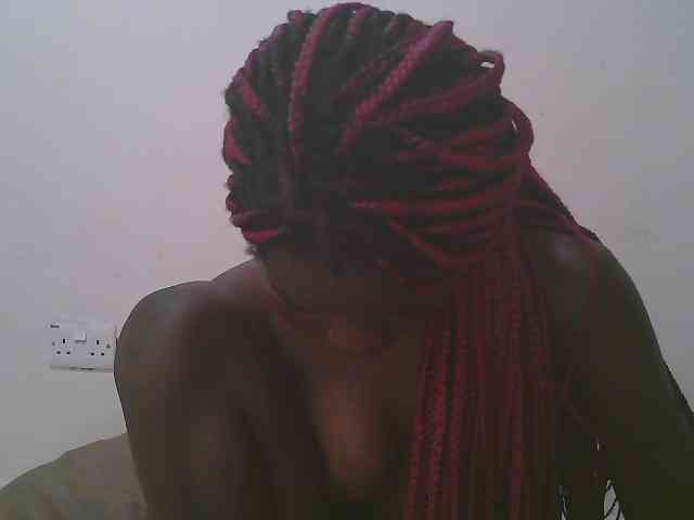 Queen-myrah webcam