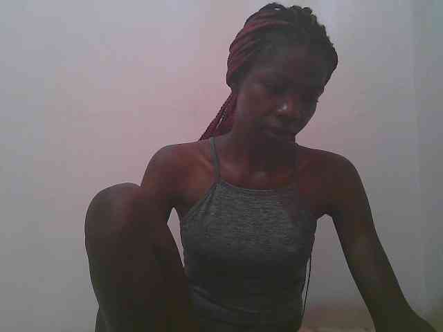 Queen-myrah webcam