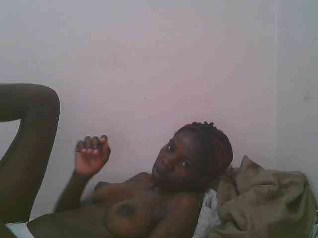 Queen-myrah webcam