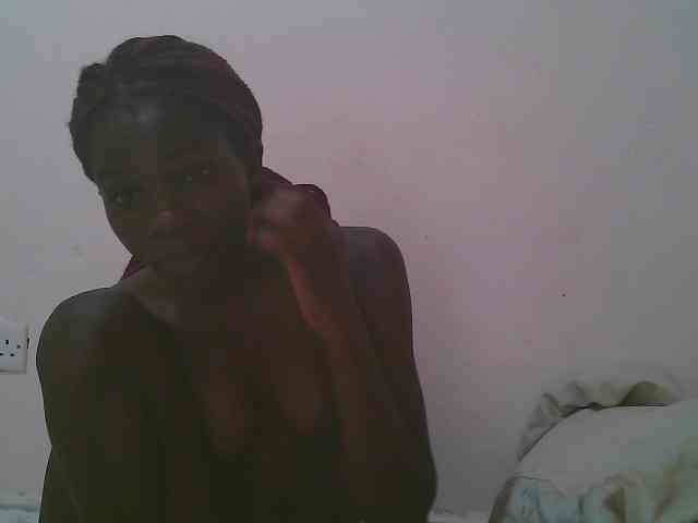 Queen-myrah webcam