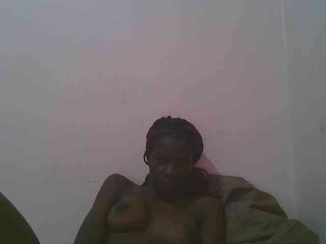 Queen-myrah webcam