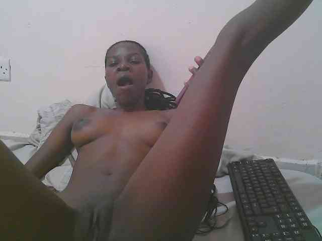 Queen-myrah webcam